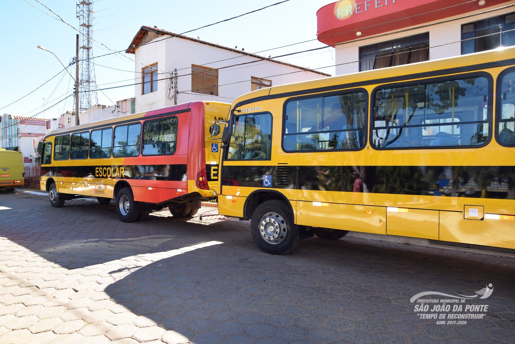 São João da Ponte é contemplada com mais 02 (dois) ônibus para transporte escolar!